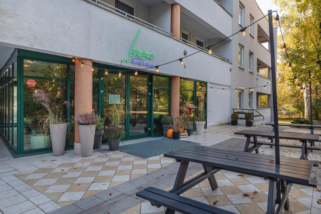 Aparthotel Etna Kolobrzeg Bagian luar foto
