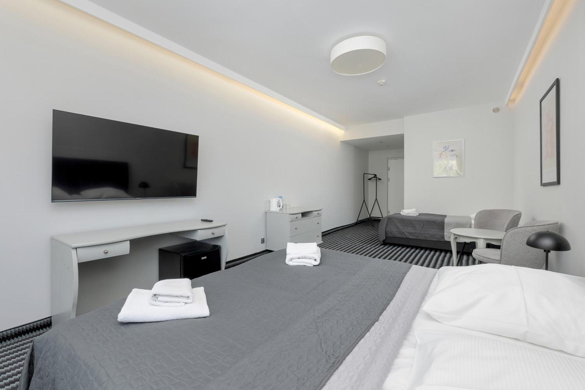 Aparthotel Etna Kolobrzeg Bagian luar foto