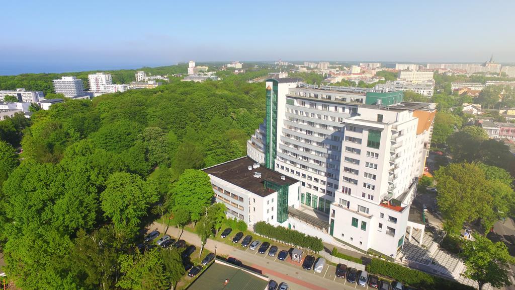 Aparthotel Etna Kolobrzeg Bagian luar foto